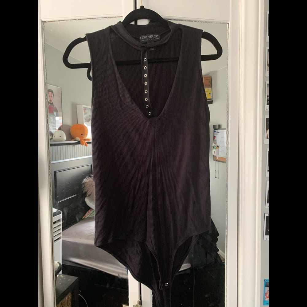 BLACK BODY SUIT FOREVER 21